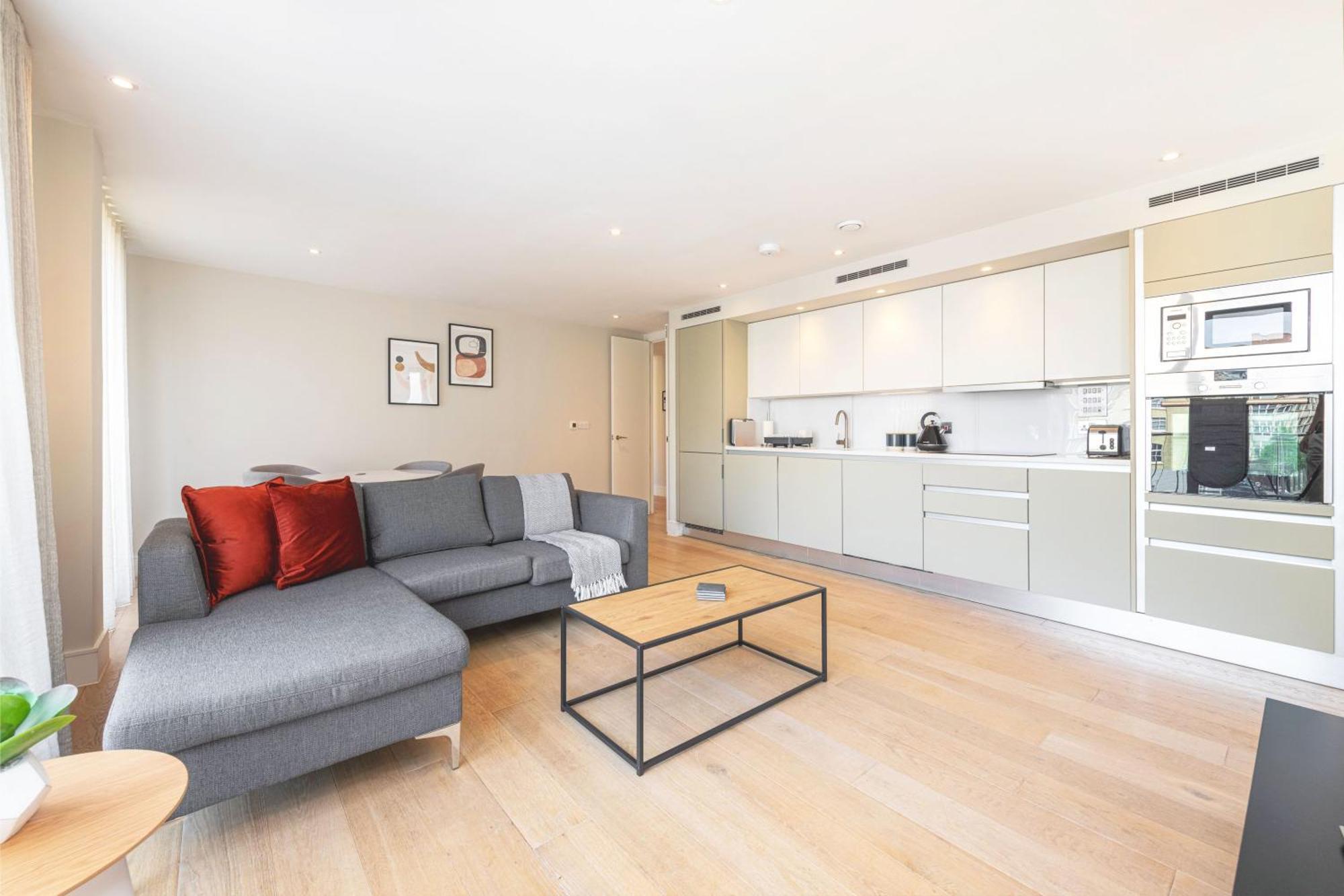 Spacious & Elegant In Southbank Near Eye Londres